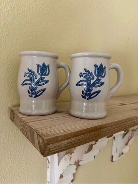 Pflatzgraff Cream Ceramic Mug with Blue Floral Design - Pair